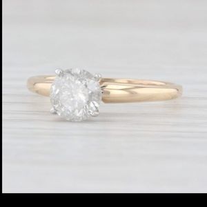Round diamond solitare size 8.5
